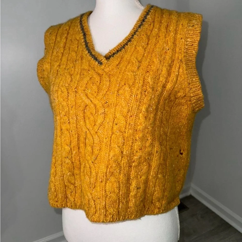 Vintage Abercrombie &‎ Fitch Reliable Outdoor Goods Cropped 100% Wool Vest Large
